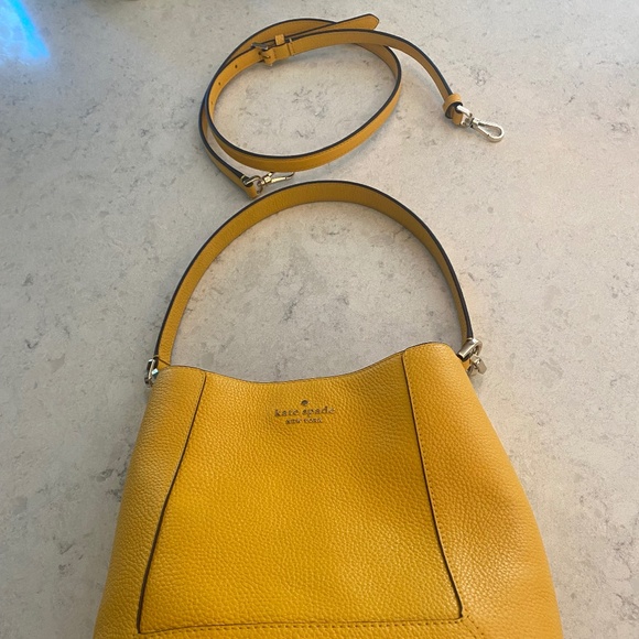 YELLOW KATE SPADE PURSE WITH CROSSBODY STRAP. EUC - Picture 1 of 9
